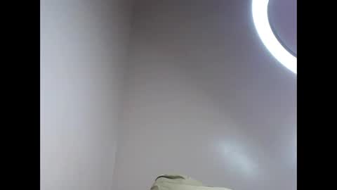 Snapshot of amber_cutie2 chatting on May 26, 1:45 am amber_cutie2 online show from May 26, 1:45 am
