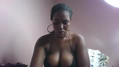 Snapshot of amber_cutie2 chatting on June 3, 1:08 am amber_cutie2 online show from June 3, 1:08 am