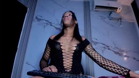Snapshot of amber_diior chatting on March 8, 1:47 am Amber online show from March 8, 1:47 am