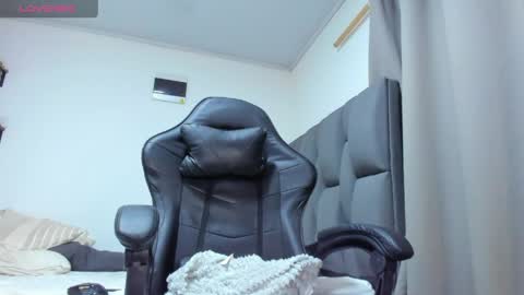 Snapshot of amber_parisi1 chatting on June 6, 8:24 pm amber online show from June 6, 8:24 pm