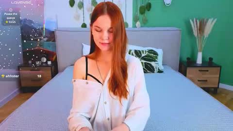 Snapshot of amber_rogerss chatting on February 6, 5:45 am Amber online show from February 6, 5:45 am