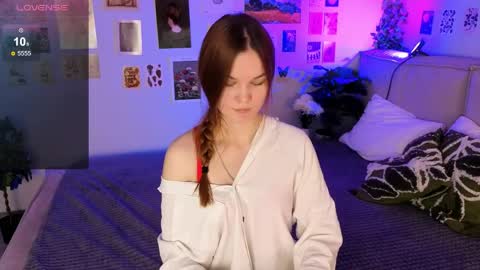 Snapshot of amber_rogerss chatting on May 6, 6:41 am Amber online show from May 6, 6:41 am