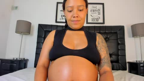Snapshot of amber_roose75 chatting on May 6, 8:14 pm julieta online show from May 6, 8:14 pm