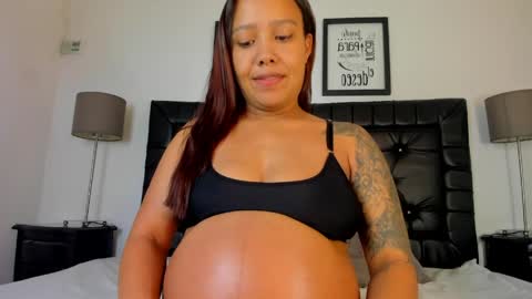 Snapshot of amber_roose75 chatting on May 27, 10:07 pm julieta online show from May 27, 10:07 pm