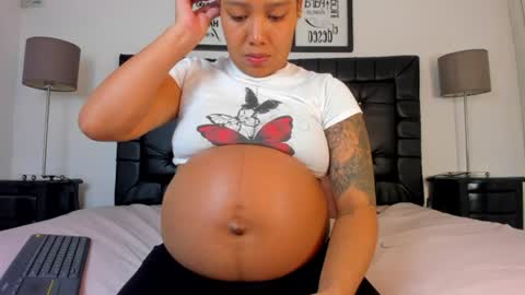 Snapshot of amber_roose75 chatting on June 11, 7:45 pm julieta online show from June 11, 7:45 pm