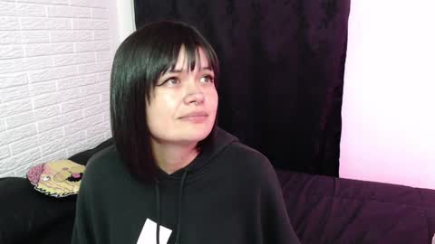 Snapshot of amber_rouss chatting on December 28, 7:33 am ROUSS online show from December 28, 7:33 am