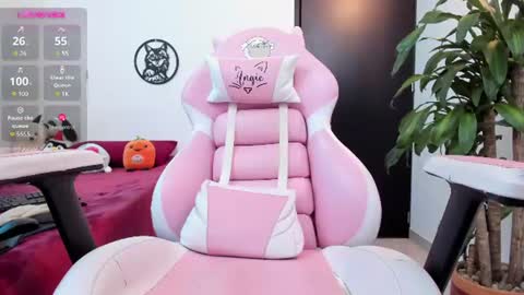 Snapshot of amber_sexy14 chatting on July 28, 7:39 pm amber_sexy14 online show from July 28, 7:39 pm