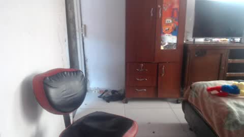 Snapshot of amber_squirtx chatting on June 27, 5:18 pm amber_squirtx online show from June 27, 5:18 pm