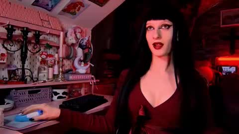 DEMONESS AMBER 666 online show from January 8, 4:48 am
