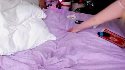    i am here online show from February 10, 8:29 am