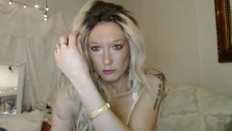 Snapshot of amberdesmond722 chatting on February 25, 12:53 am Kaligirll online show from February 25, 12:53 am