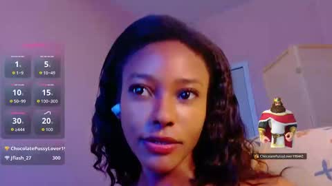 amberfae online show from May 23, 9:30 pm