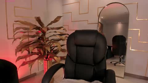 Amber  online show from October 31, 10:00 pm