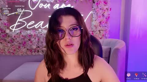 Snapshot of amberfarrell chatting on February 3, 2:53 am Amber online show from February 3, 2:53 am