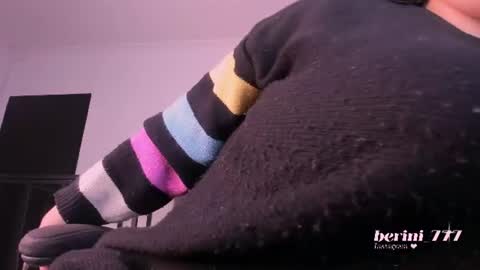 Snapshot of amberinihoffman chatting on July 22, 11:57 am Amber online show from July 22, 11:57 am