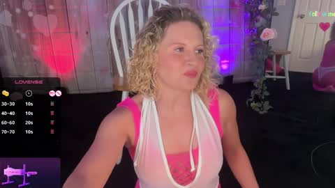 Snapshot of amberjade_aj chatting on April 3, 12:30 am Amber Jade online show from April 3, 12:30 am