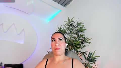 Amber online show from April 12, 11:04 am