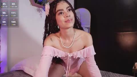 Snapshot of ambermoss_ chatting on May 16, 5:15 am Amber online show from May 16, 5:15 am