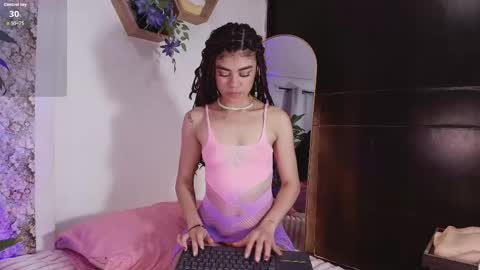 Snapshot of ambermoss_ chatting on May 22, 5:03 am Amber online show from May 22, 5:03 am