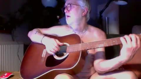 Amberr11 online show from December 2, 11:45 pm