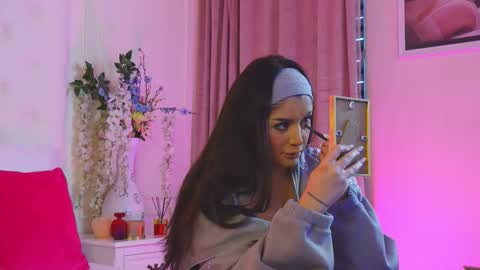 Amberseyes online show from February 27, 7:30 am