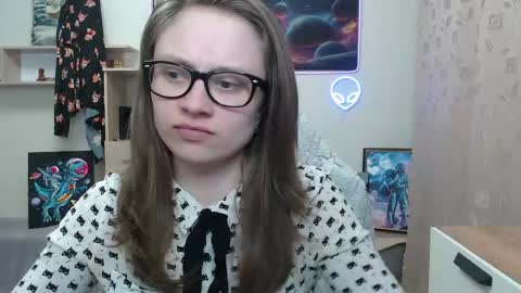 Snapshot of ambersimard chatting on May 26, 3:30 pm Amber online show from May 26, 3:30 pm
