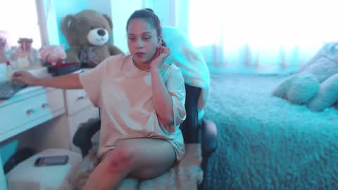 Amber  online show from February 18, 4:37 pm