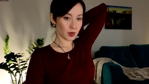 Moon inst 4mbientmoon online show from April 1, 5:54 pm