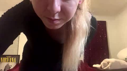 Snapshot of ambionce chatting on May 3, 5:35 am ambionce online show from May 3, 5:35 am