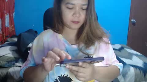 Snapshot of ambisyosa_moore chatting on April 24, 6:43 pm Marie online show from April 24, 6:43 pm