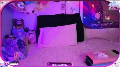 Snapshot of ambrosiakitty chatting on June 28, 11:05 am Ambrosia online show from June 28, 11:05 am