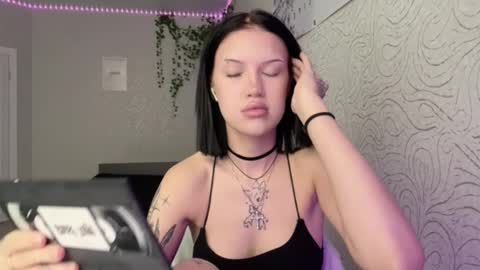 Alica online show from December 14, 11:15 am