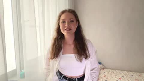 Mia online show from May 7, 10:53 am