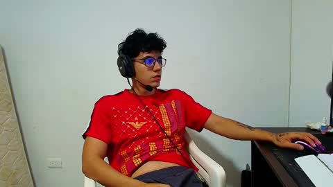 Snapshot of ameli_and_lucas chatting on January 28, 1:08 am Amelia Lucas online show from January 28, 1:08 am