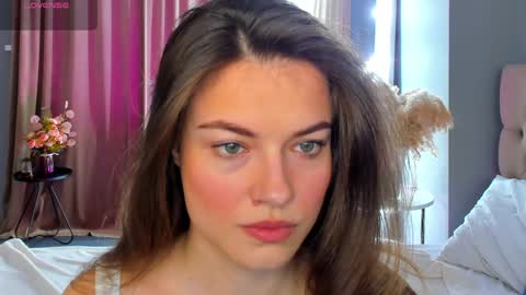 Ameli Lorans online show from February 6, 3:06 am