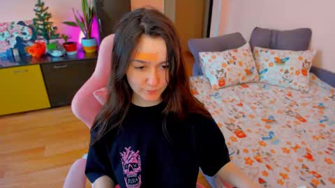 Snapshot of ameli_moon chatting on April 21, 9:59 am Eileen online show from April 21, 9:59 am