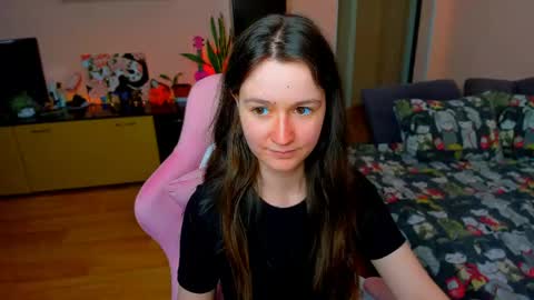 Snapshot of ameli_moon chatting on June 2, 5:37 pm Eileen online show from June 2, 5:37 pm