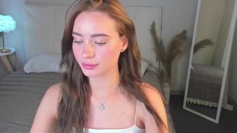 Snapshot of ameli_povilainn chatting on September 17, 10:28 am Ameli online show from September 17, 10:28 am