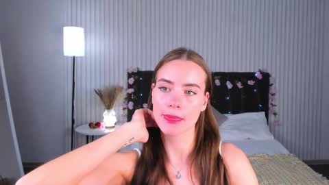 Snapshot of ameli_povilainn chatting on September 30, 10:20 am Ameli online show from September 30, 10:20 am