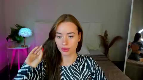 Snapshot of ameli_povilainn chatting on October 12, 10:47 am Ameli online show from October 12, 10:47 am