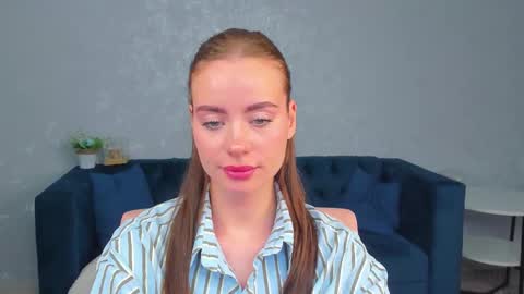Snapshot of ameli_povilainn chatting on October 19, 11:00 am Ameli online show from October 19, 11:00 am