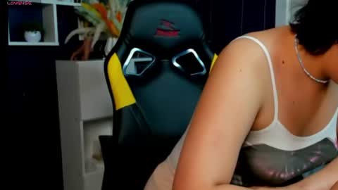 Snapshot of amelia__goth chatting on June 27, 11:15 am amelia__goth online show from June 27, 11:15 am