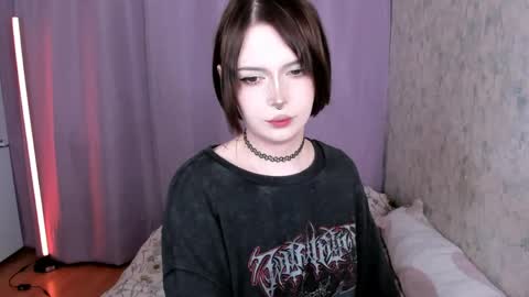 Amelia online show from June 1, 1:13 pm