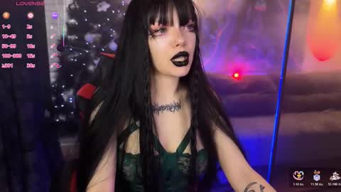 Amelia Aley  online show from January 18, 9:46 am