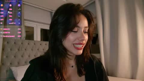 Snapshot of amelia_mee chatting on July 14, 2:05 am amelia_mee online show from July 14, 2:05 am