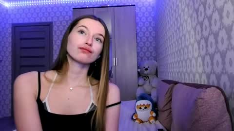 Snapshot of amelia_murmeow chatting on April 22, 7:37 pm amelia_murmeow online show from April 22, 7:37 pm
