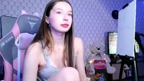 Snapshot of amelia_murmeow chatting on July 16, 7:53 pm amelia_murmeow online show from July 16, 7:53 pm