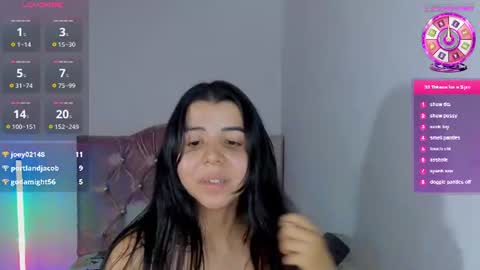 Snapshot of amelia_petite chatting on June 26, 2:27 am Amelia online show from June 26, 2:27 am