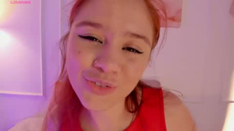 Snapshot of amelia_saenz_ chatting on June 25, 8:02 pm Amelia online show from June 25, 8:02 pm