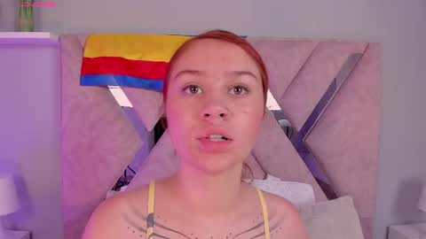 Snapshot of amelia_saenz_ chatting on June 27, 11:37 am Amelia online show from June 27, 11:37 am